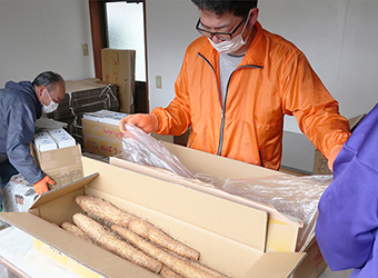 丁寧に梱包し販売しています。